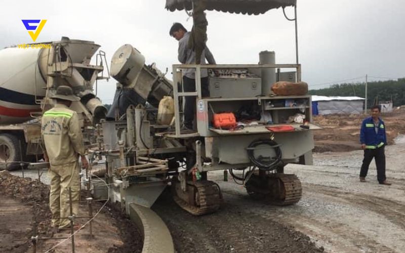 Thi công bó vỉa bằng máy rải