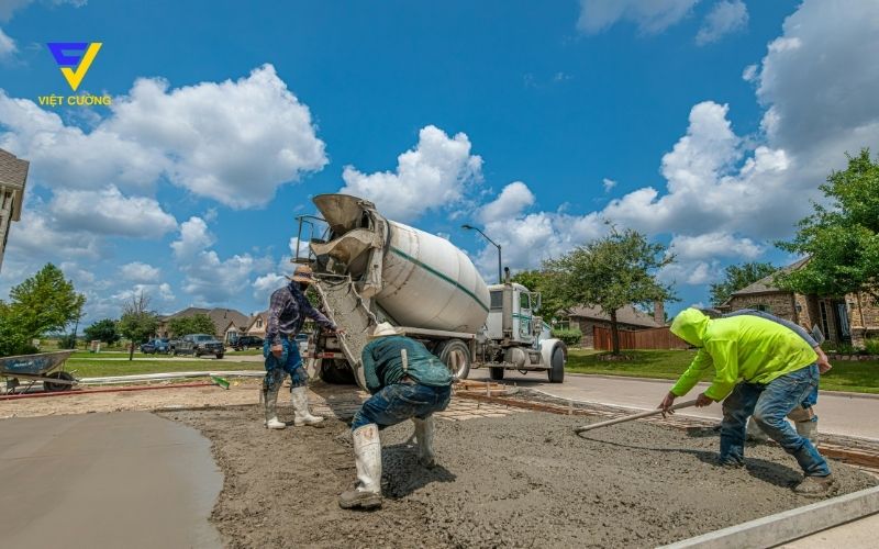 Một vài lưu ý chăm sóc và bảo dưỡng bê tông tươi sau khi đổ